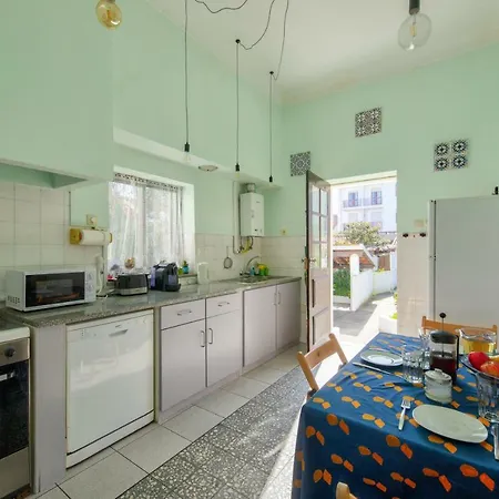 The House Barra