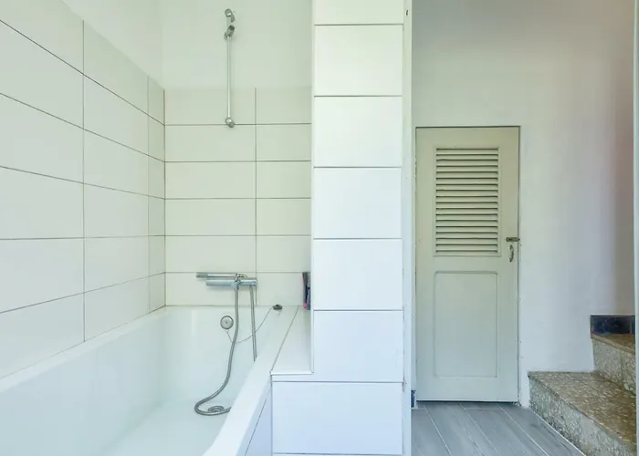 The House Casa de Férias *